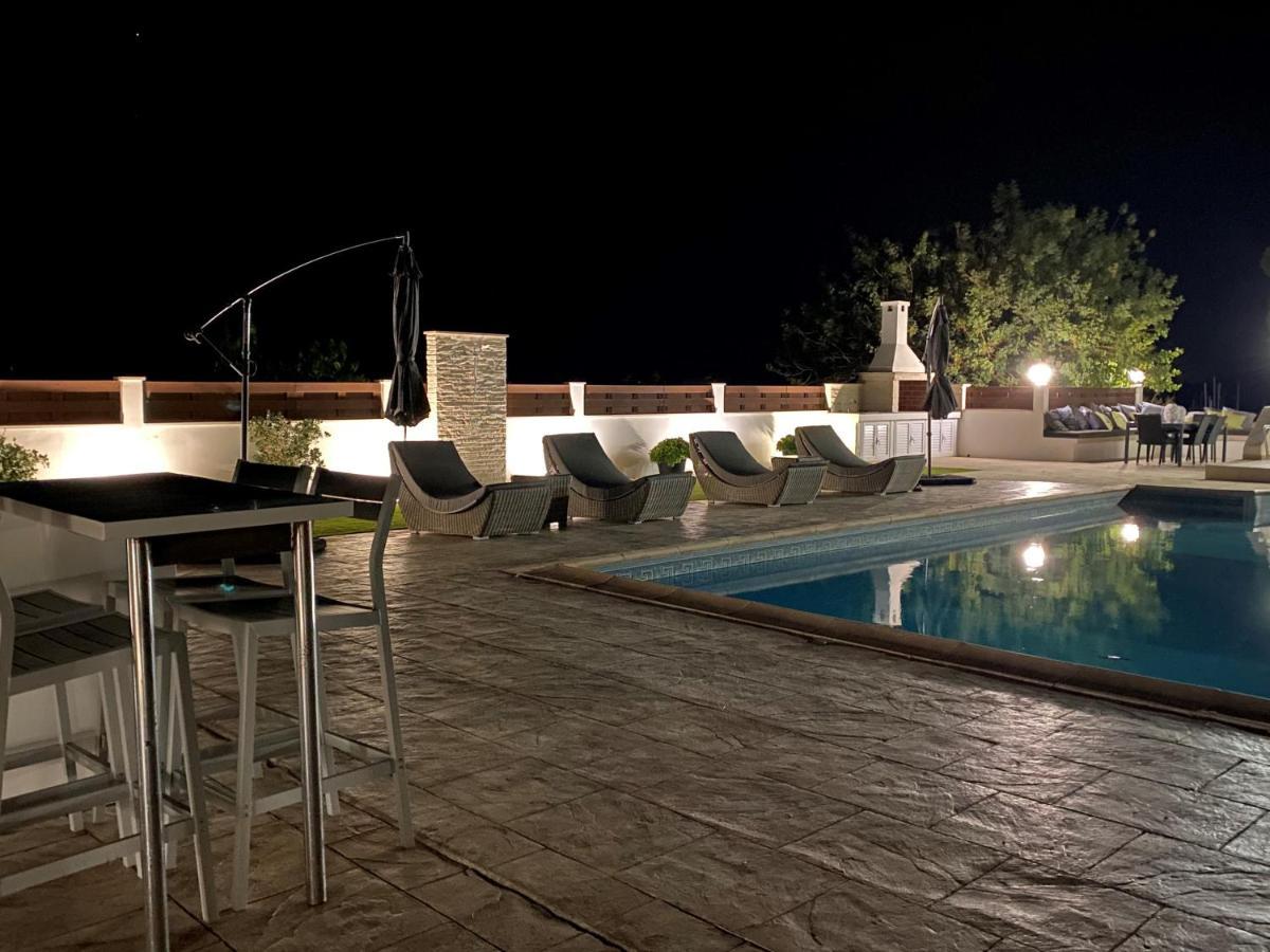 The Belvedere Villa Latchi Esterno foto