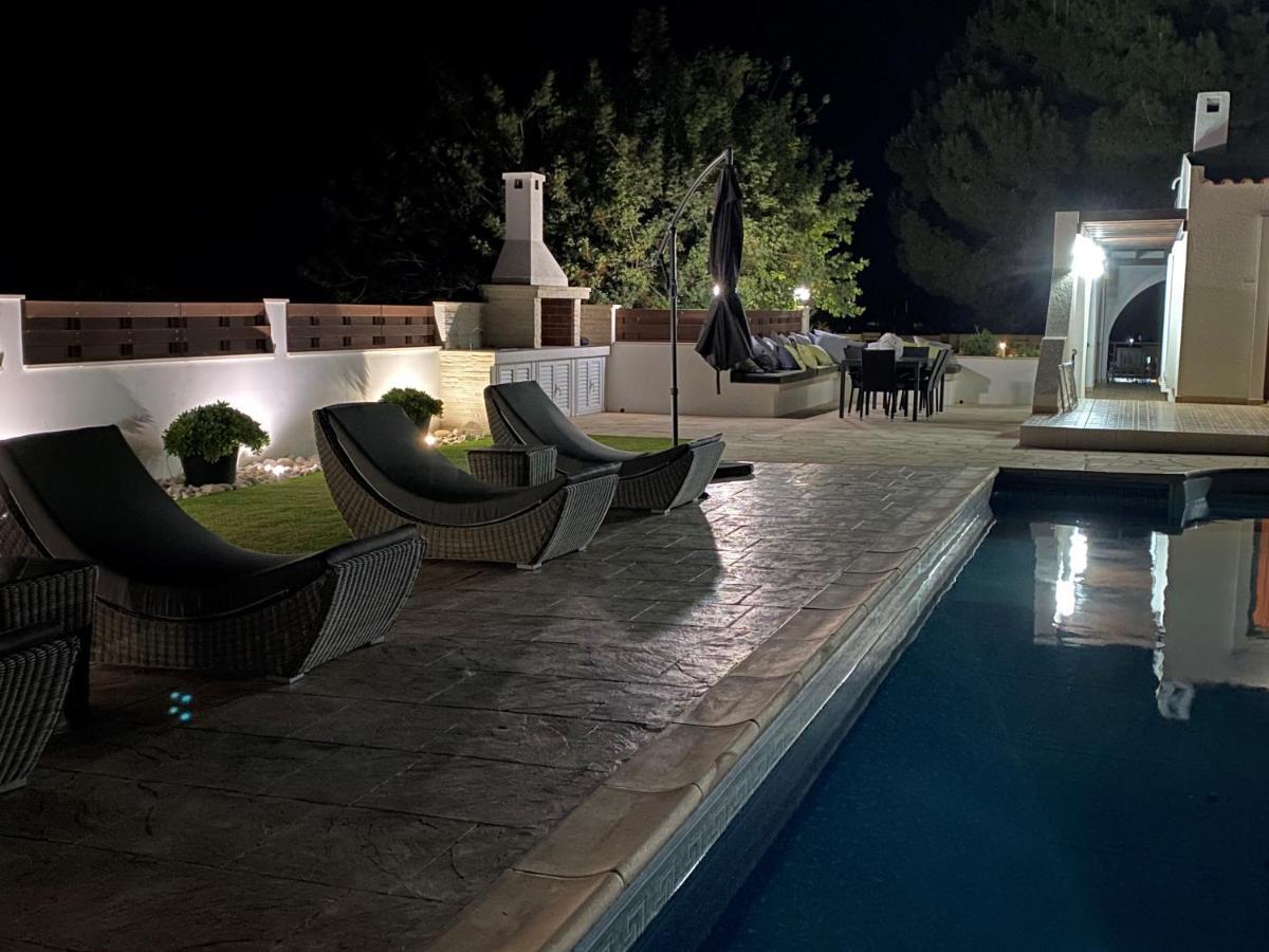 The Belvedere Villa Latchi Esterno foto
